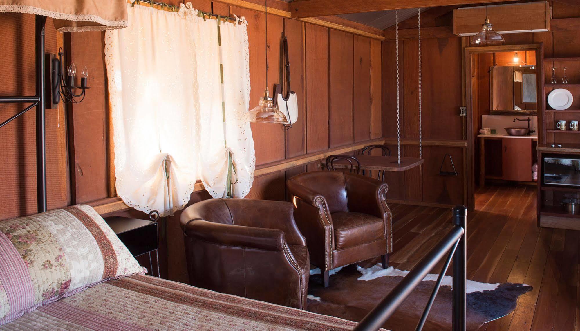 Villa Saltbush Retreat Longreach Esterno foto