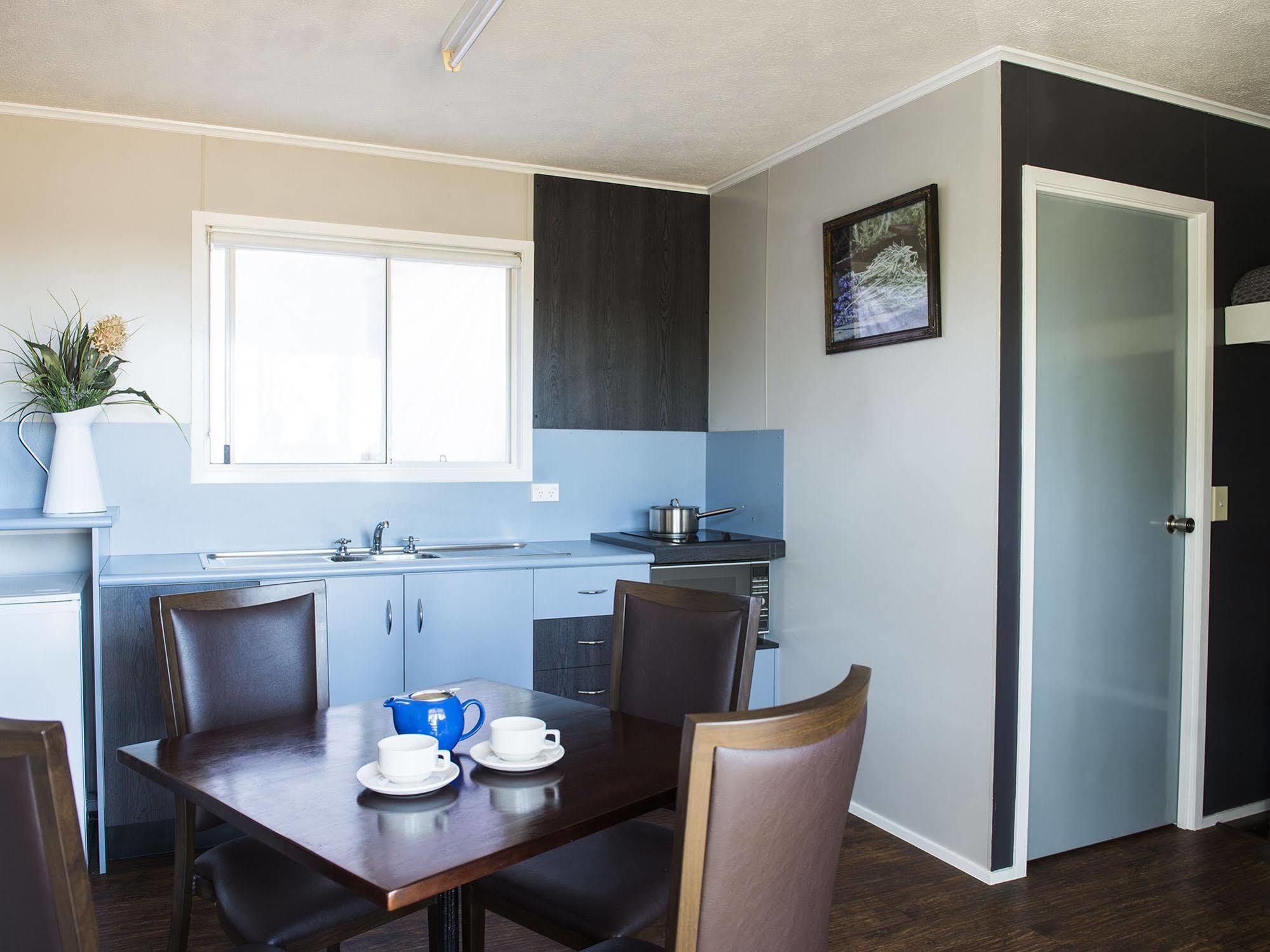 Villa Saltbush Retreat Longreach Esterno foto
