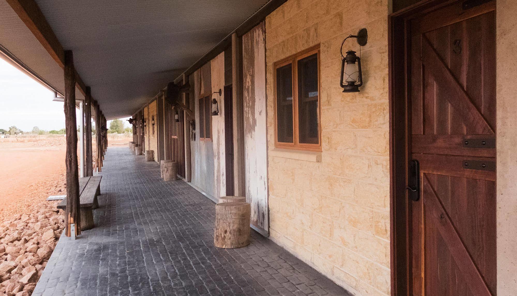 Villa Saltbush Retreat Longreach Esterno foto